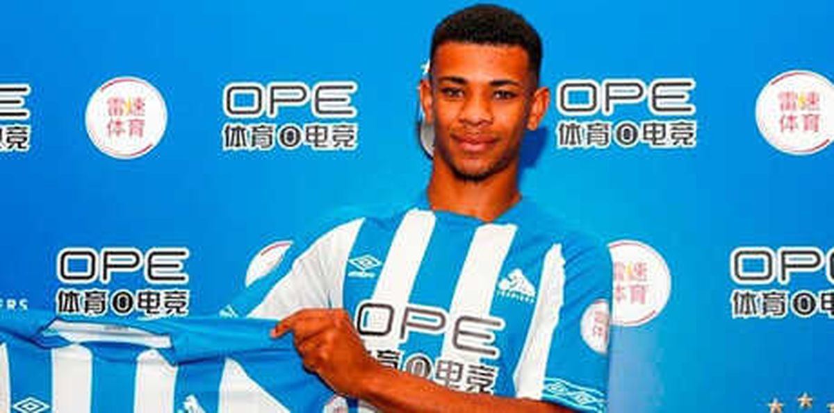 Fenerbahçe\'nin İstediği Juninho, Huddersfield\'a İmza Attı