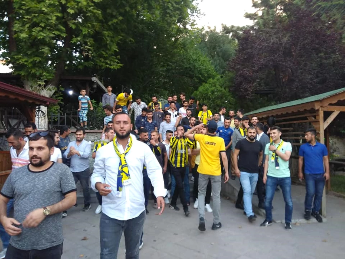 Fenerbahçe\'ye Gönül Veren Bir Grup Dilovası\'nda!