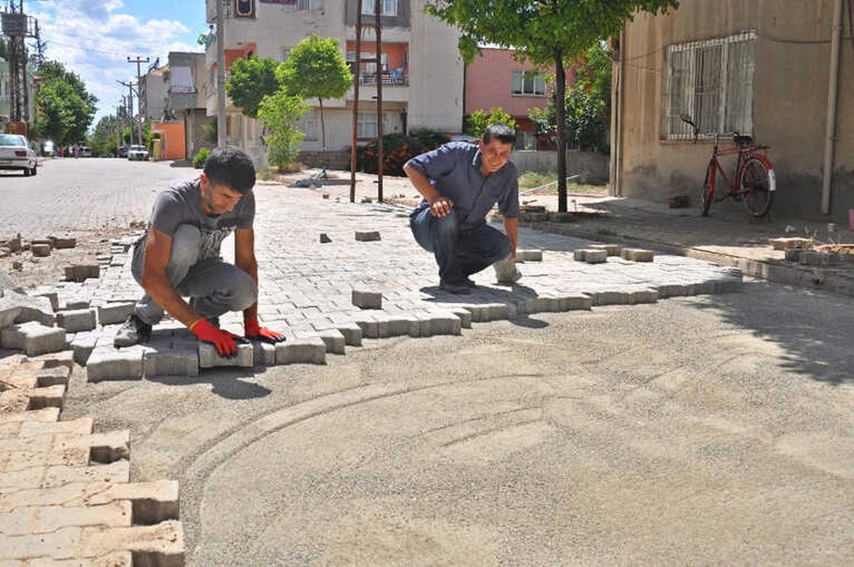 Gölbaşı İlçesinde Üst Yapı Çalışmaları Devam Ediyor