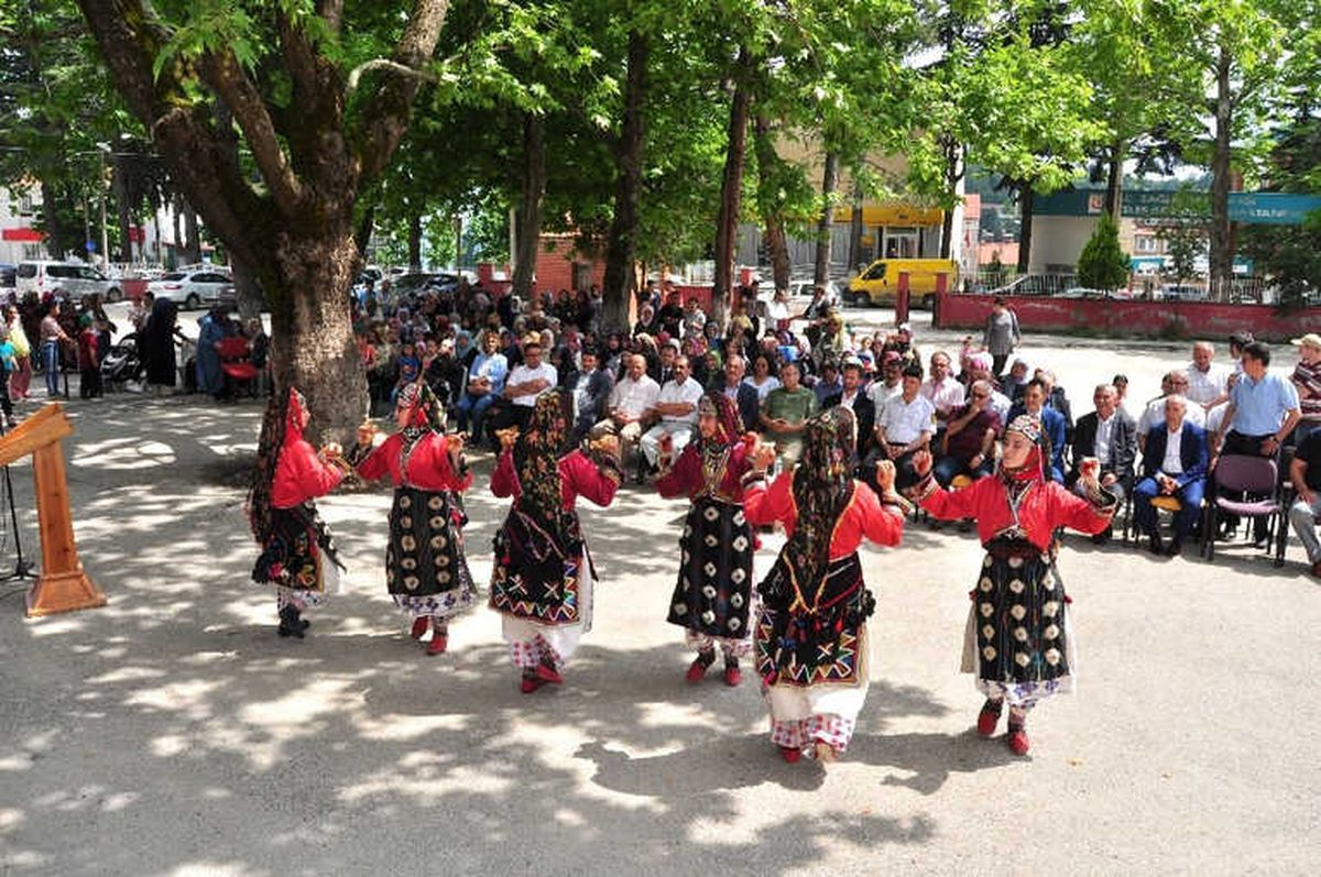 Hem Sergisi Göz Kamaştırdı