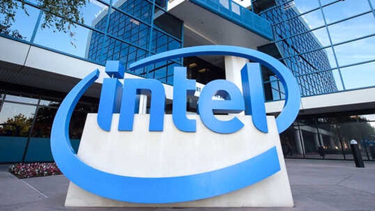 Intel Ceo\'su İstifa Etti
