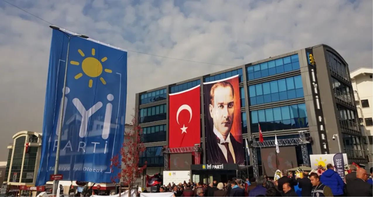 İYİ Parti Milletvekili Adayı İbrahim Özyer, Geçirdiği Trafik Kazası Sonrası Hayatını Kaybetti