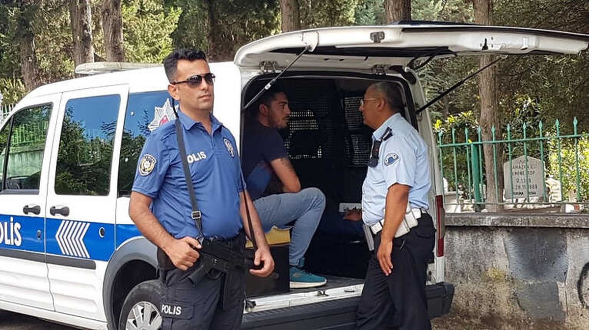 Manavgat\'ta Şok Uygulamada Uyuşturucu Madde Ele Geçirildi