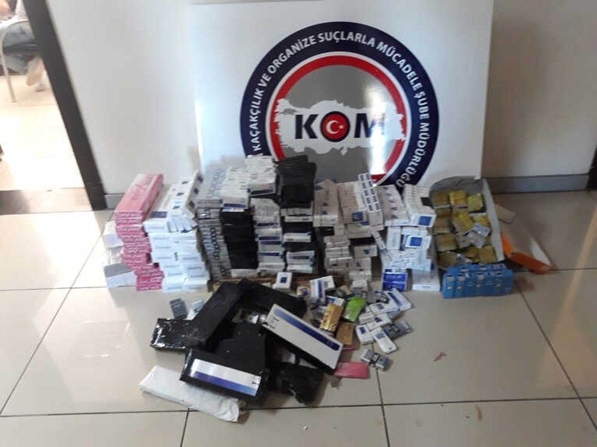 Mersin\'de Kaçakçılık Operasyonu: 4 Gözaltı