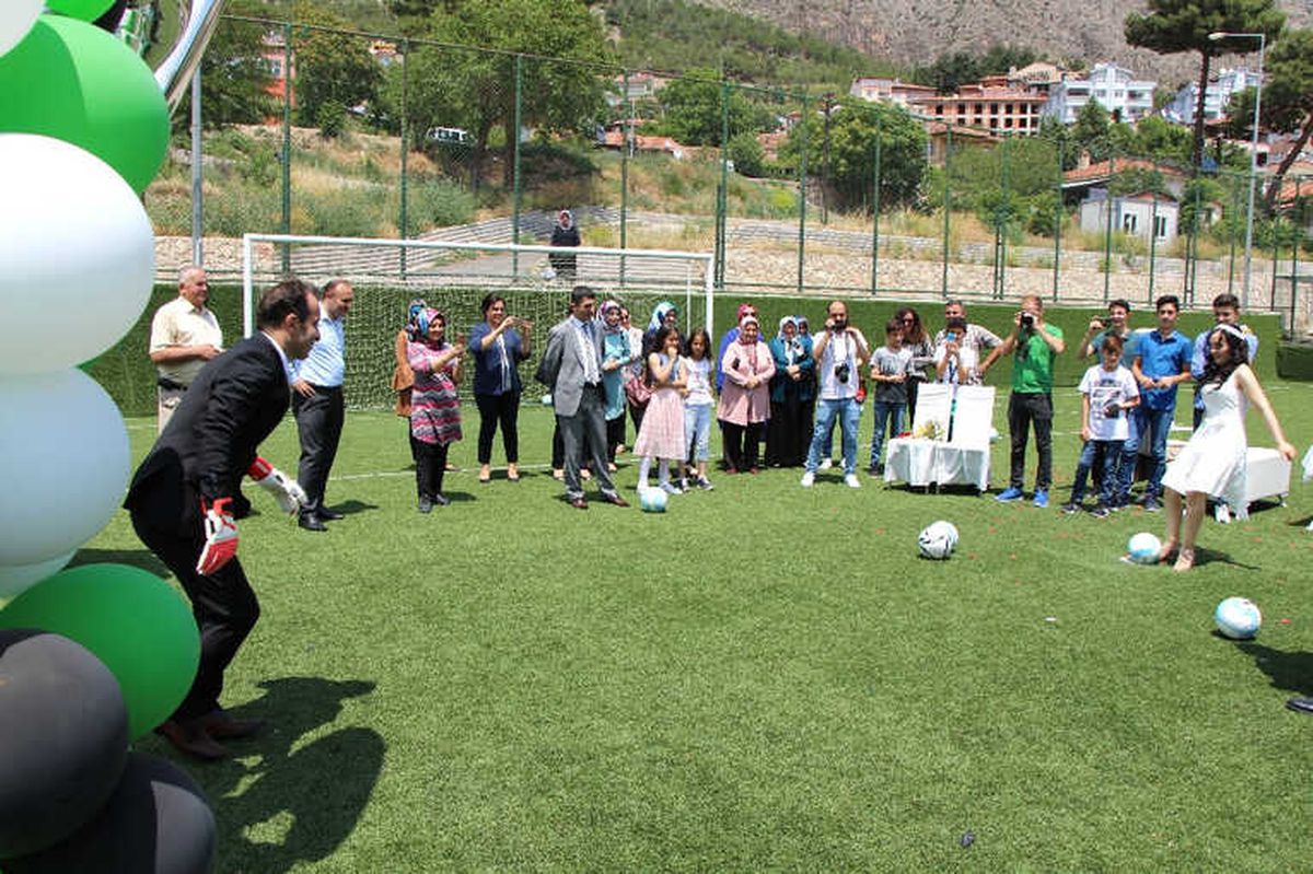 Nikahta Gelin Damada Penaltı Çekti