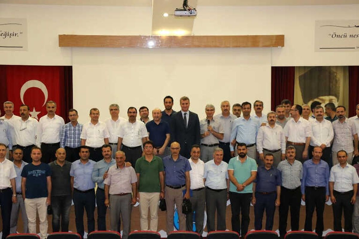 Okul Müdürleriyle Toplantı Düzenlendi