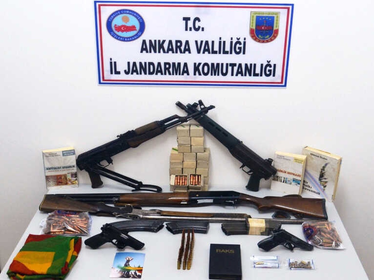 Sosyal Medyadan Terör Propagandasına 11 Gözaltı