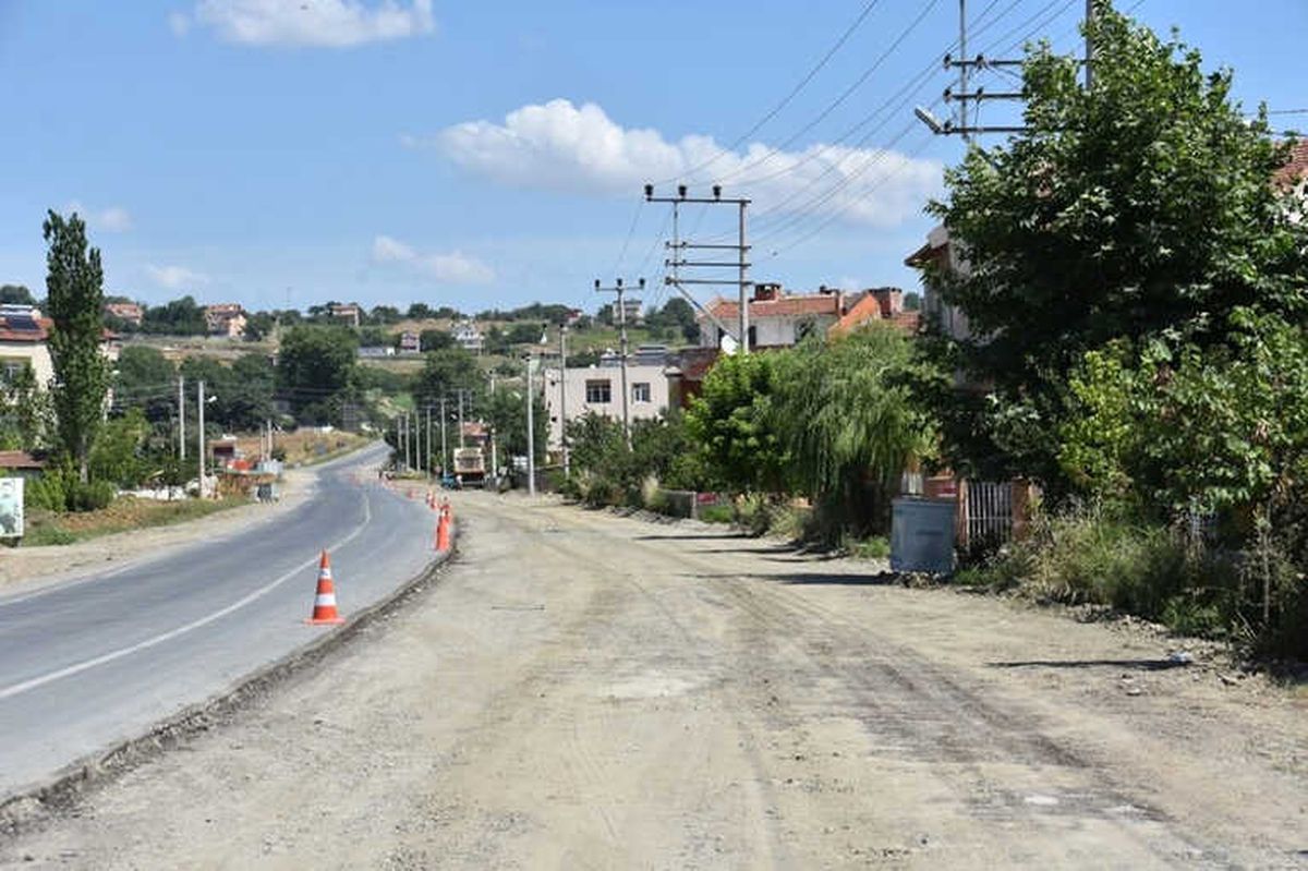 Tekirdağ\'da Yol Çalışmaları Sürüyor