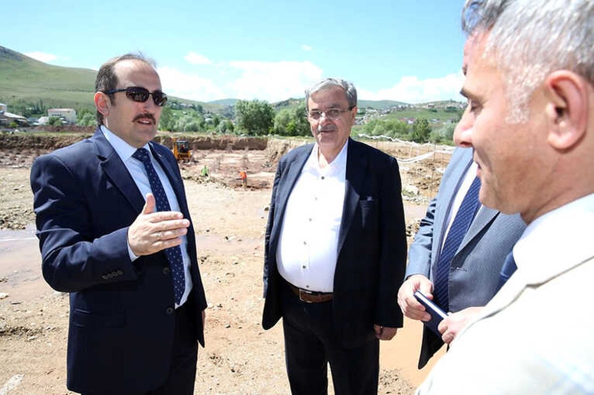 Vali Pehlivan Kültür Han İnşaatında İncelemelerde Bulundu
