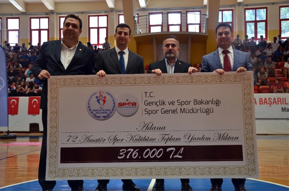 Adana\'daki Amatör Spor Kulüplerine 376 Bin Lira Yardım