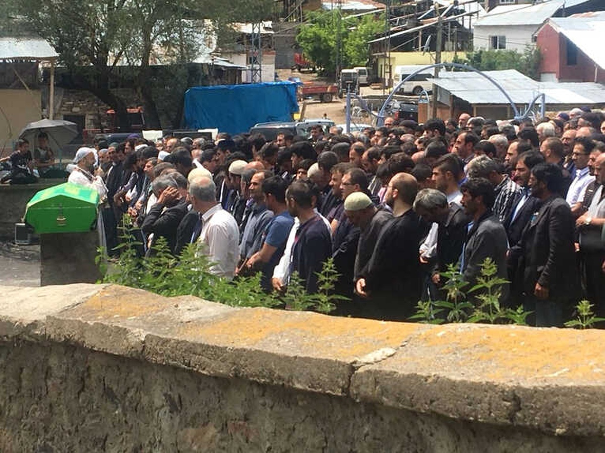Ayı Saldırısı Sonucu Hayatı Kaybeden Besici Toprağa Verildi