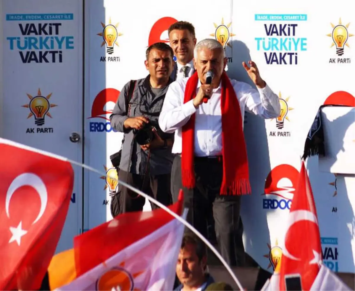 Başbakan Yıldırım\'dan CHP\'li İnce\'ye "Menderes" Eleştirisi