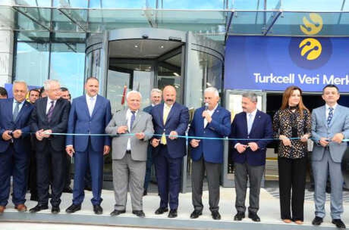 Başbakan Yıldırım, İmar Barışı İçin Belediyeye Başvuranların İşlemini Yaptı (2)