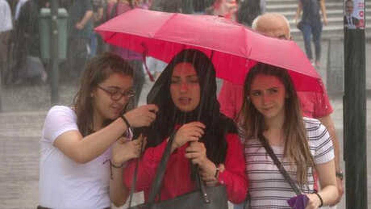 Bursa\'da Sağanak Vatandaşları Zor Durumda Bıraktı