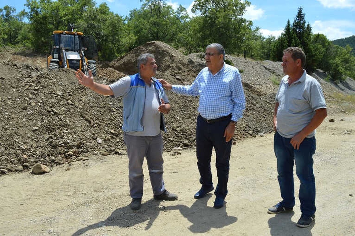 Büyükşehir\'den Akseki\'de Üç Mahalleye Asfalt