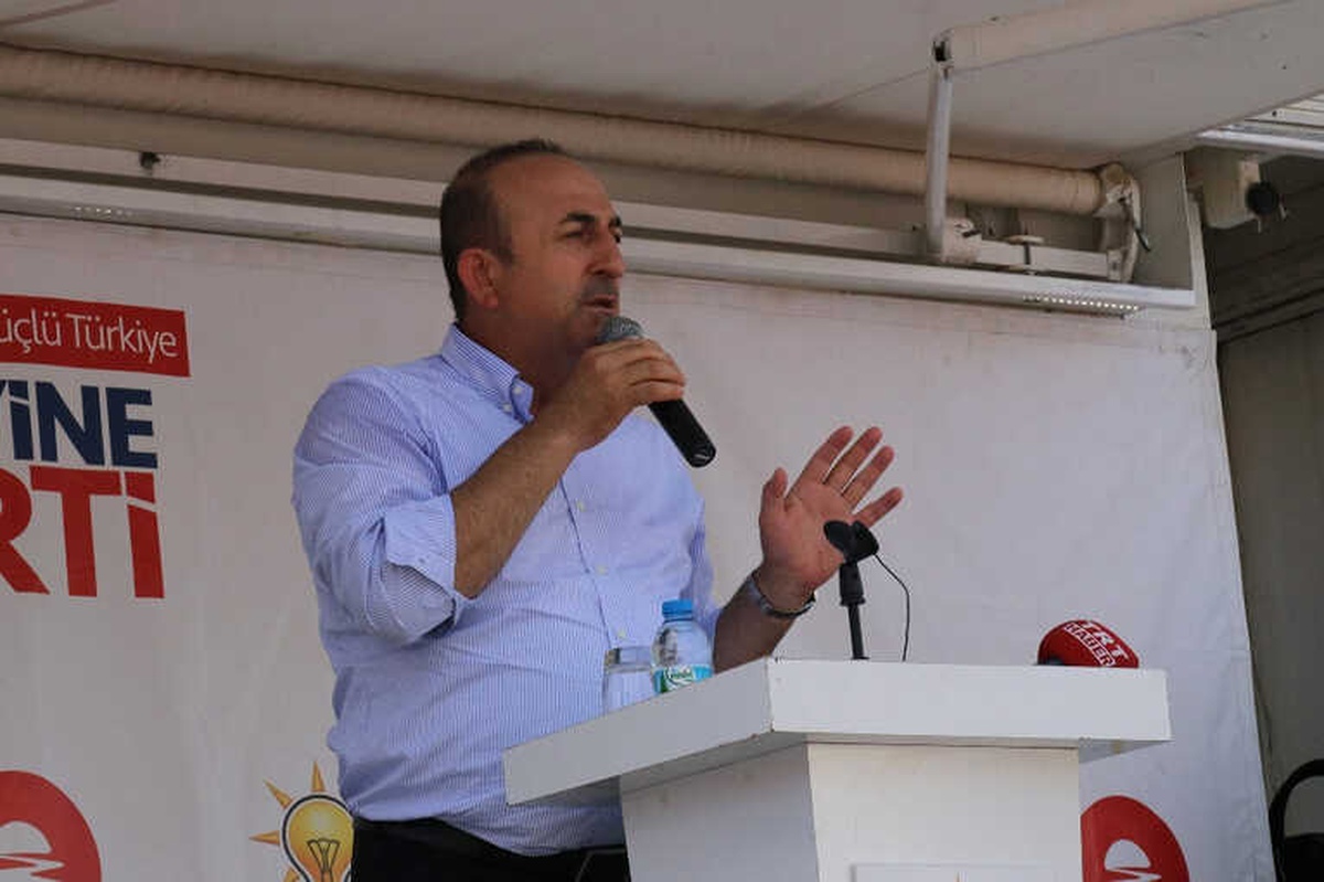 Darbe Gecesi Fare Gibi Saklandınız, Korkaklar"
