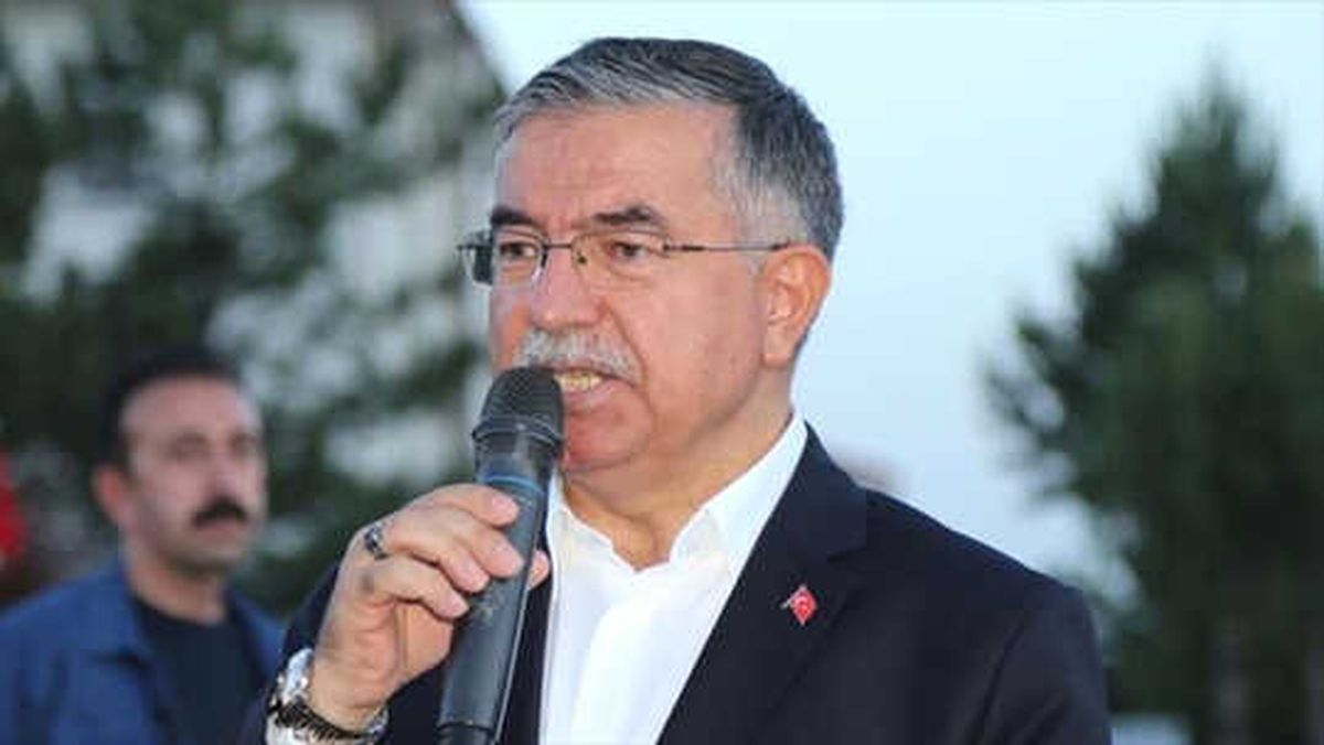 Devamsızlıktan Kalan 9 Bin 77 Öğrenci, Bu Yıla Mahsus Mezun Edildi"