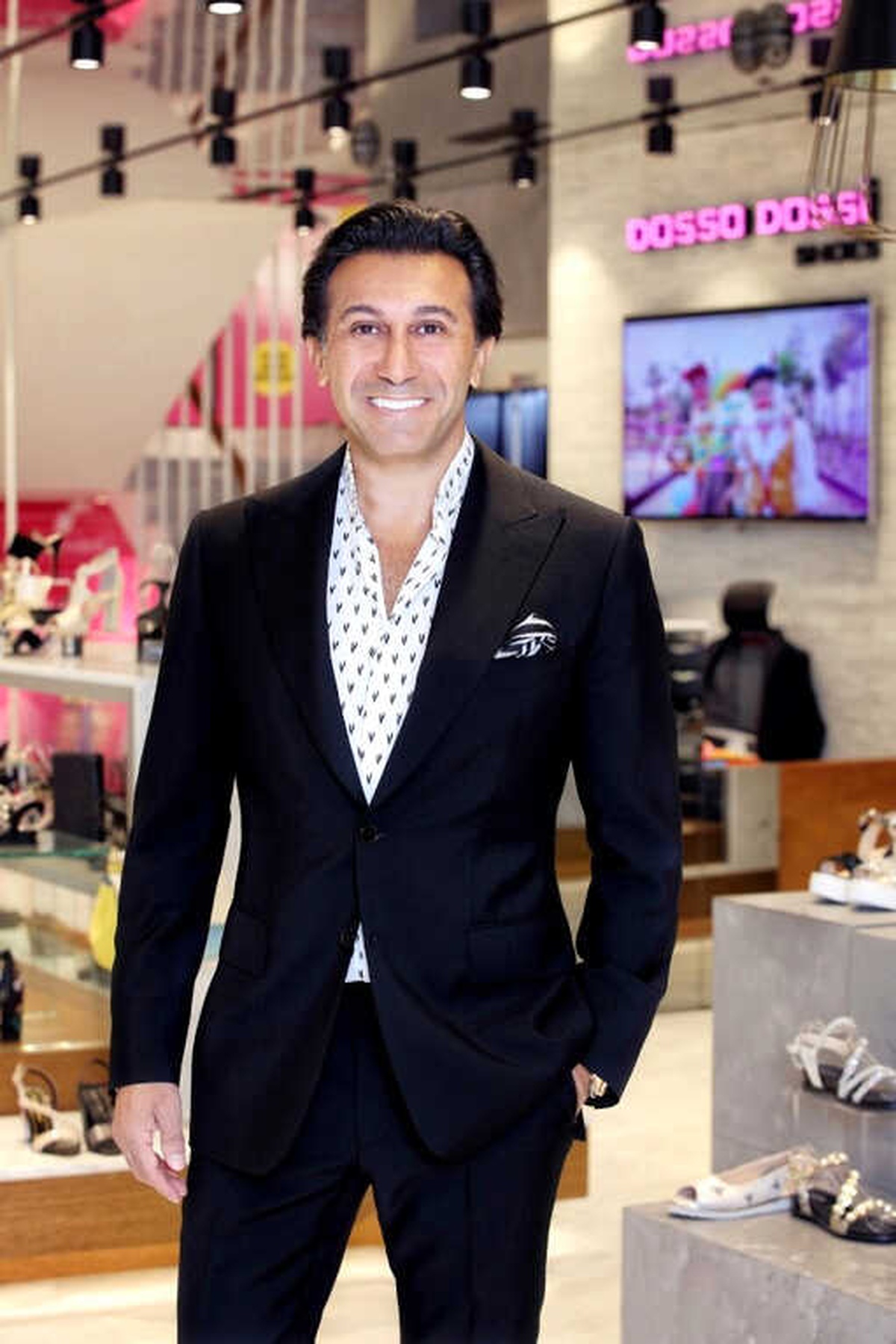 Hikmet Eraslan: "Bizim Bu Ülkeye Gönül Borcumuz Var"
