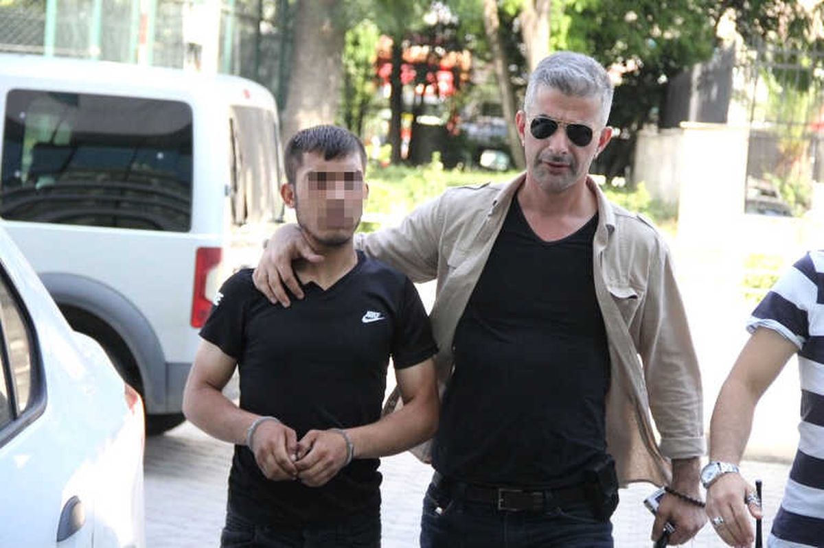 Hırsız Girdiği Evden Sinekliği Bile Çaldı