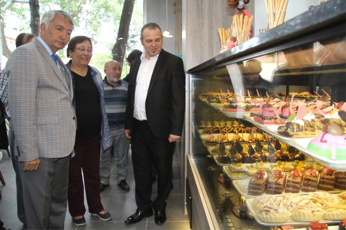 Isparta Atatürk Parkı Belediye İşletmeciliğinde Hizmete Açıldı