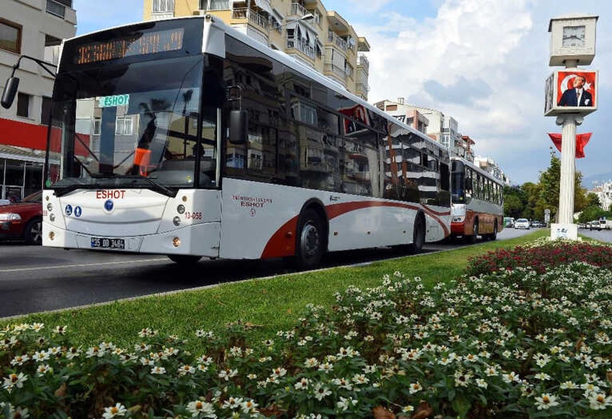 İzmir\'de Toplu Ulaşıma Seçim Ayarı