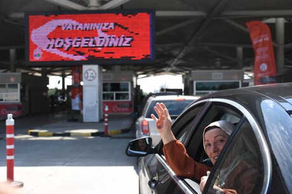 İzne Çıkan Gurbetçiler Türkiye\'ye Gelmeye Başladı
