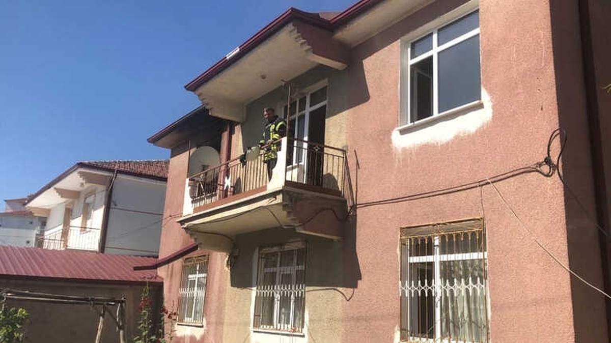 Karaman\'da Çıkan Yangında Evin Büyük Bölümü Kullanılamaz Hale Geldi