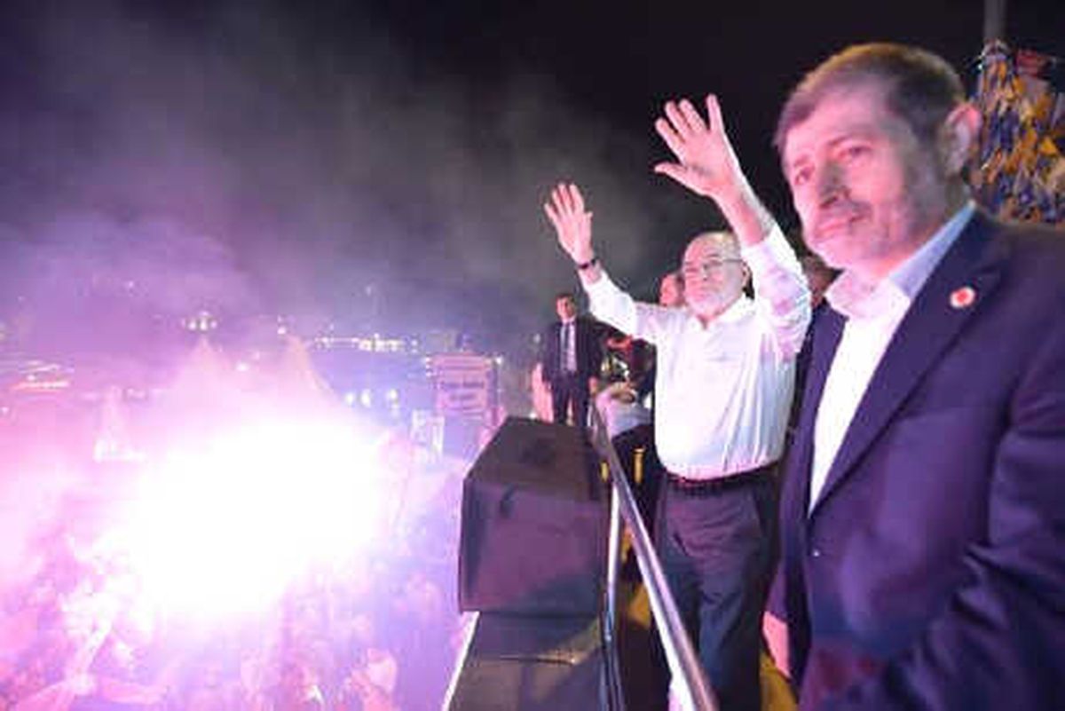 Karamollaoğlu Eyüpsultan\'da Konuştu