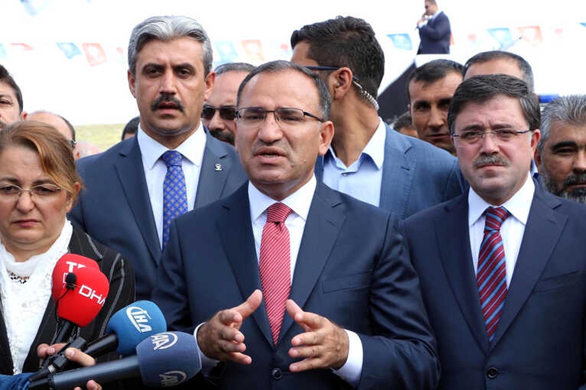 Kılıf Üretme Gayretindeler"