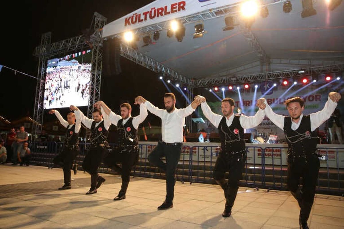 Küçükçekmece\'de Karadeniz Rüzgarı Esti