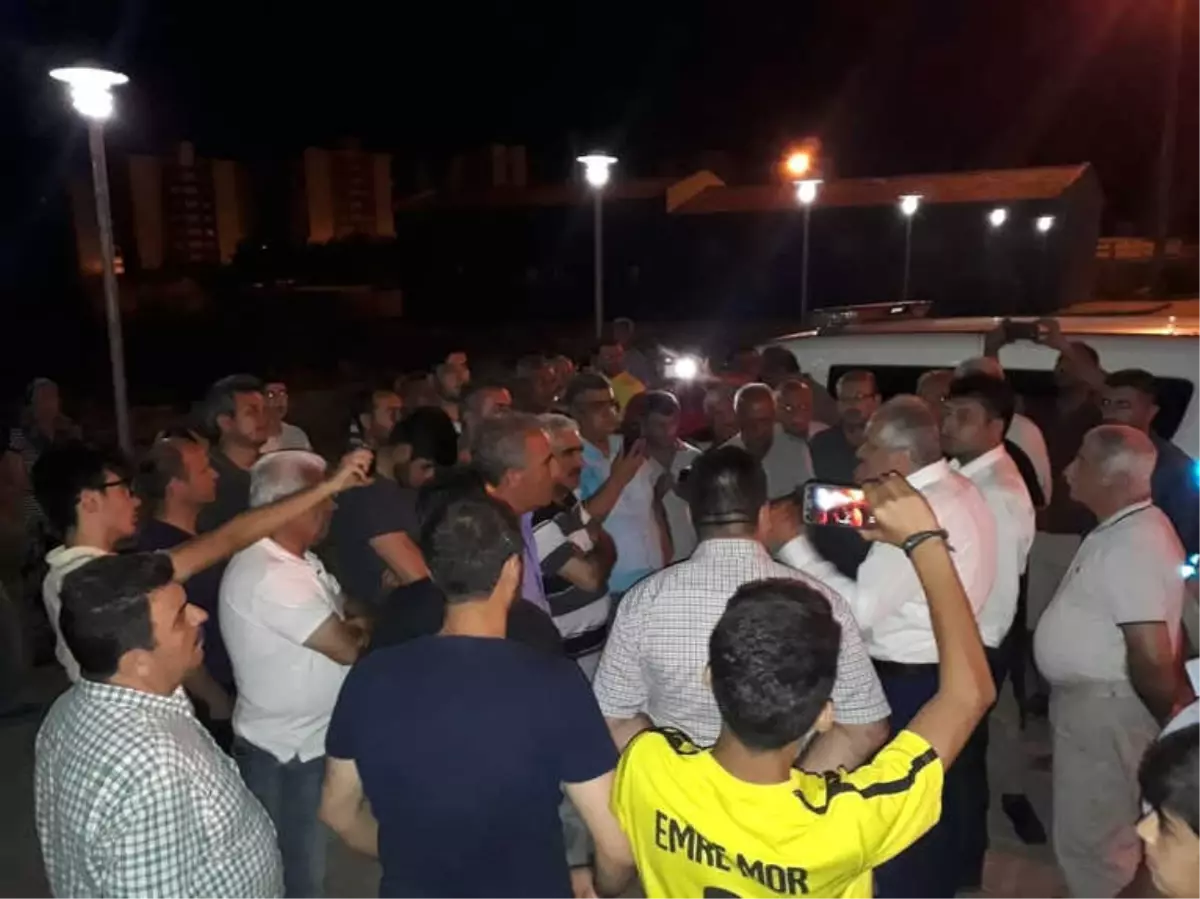 Mahalle Sakinleri Kötü Kokuya Tepki Gösterdi