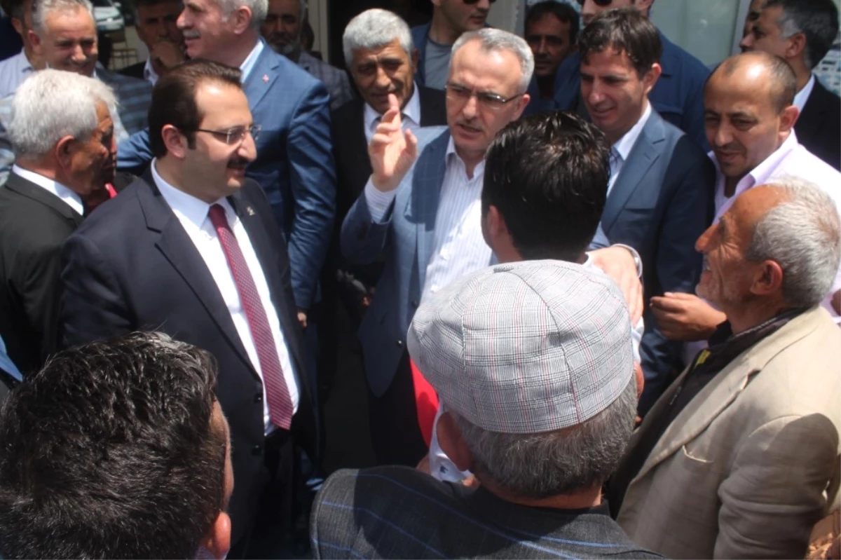 Maliye Bakanı Naci Ağbal: ""Bu Ekibin İçinde Esas Oyuncu, Gizli Oyuncu Selahattin Demirtaş."
