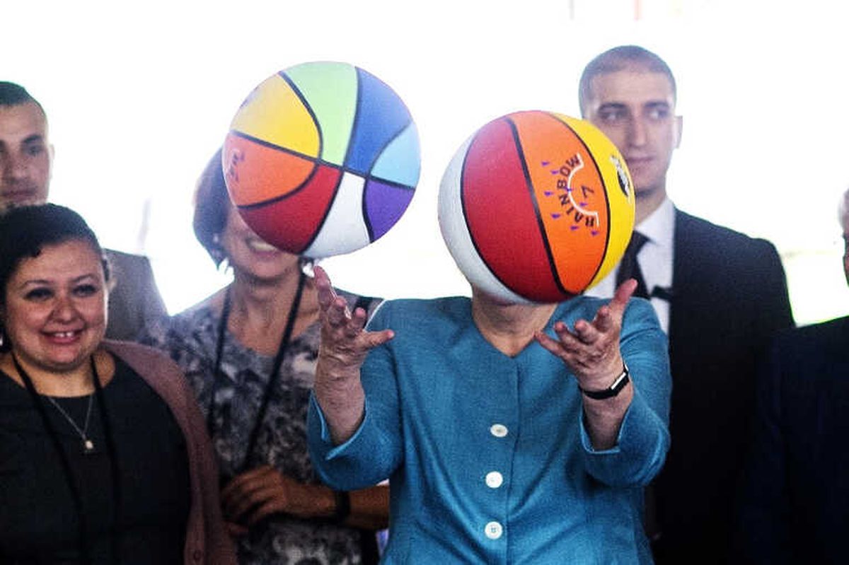 Merkel, Beyrut\'ta Suriyeli Çocuklarla