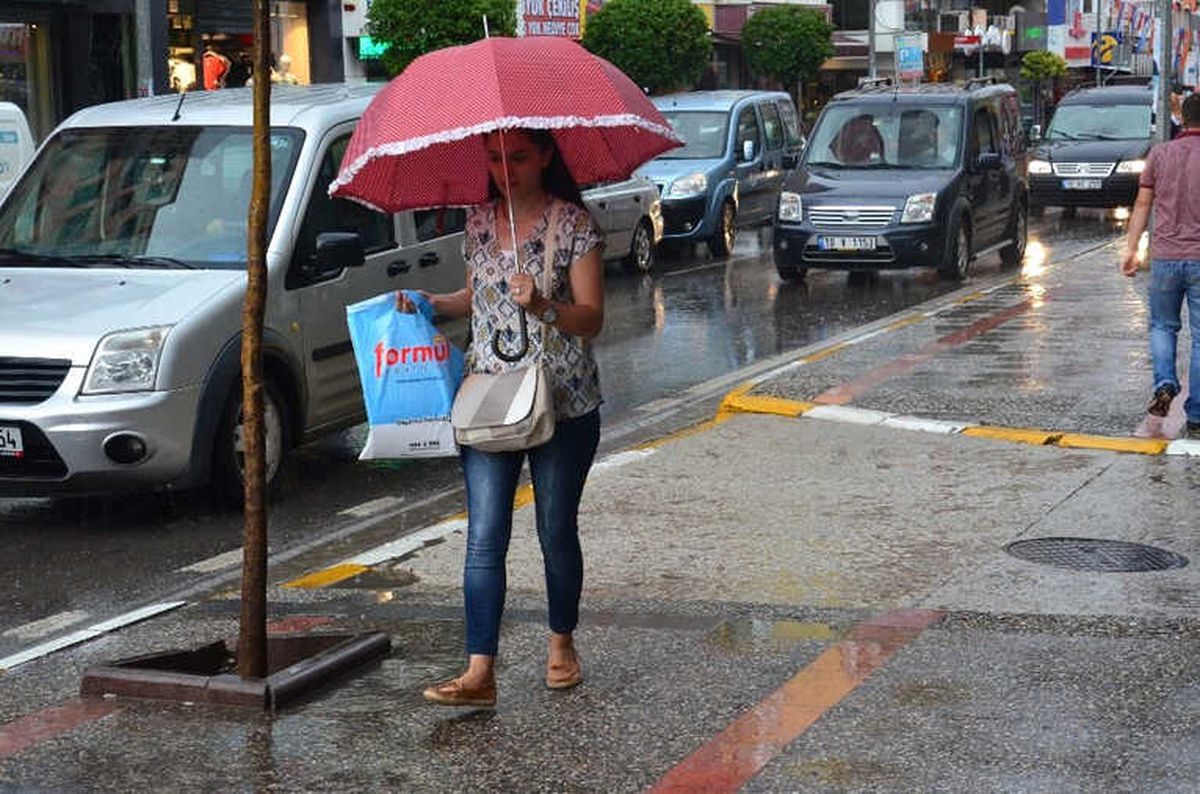 Metoroloji\'den Sel Uyarısı