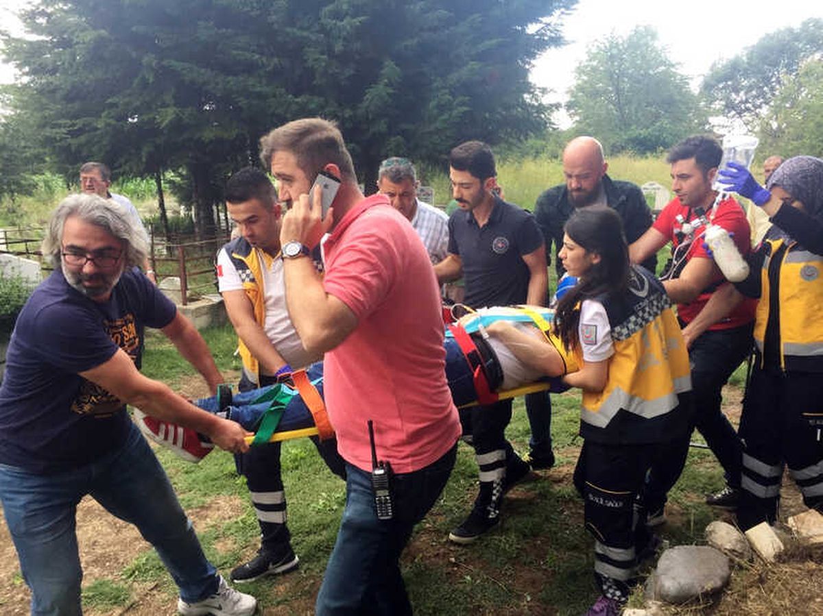 Mezarlık Bekçisinin Dikkati Üniversite Öğrencisini Kurtardı