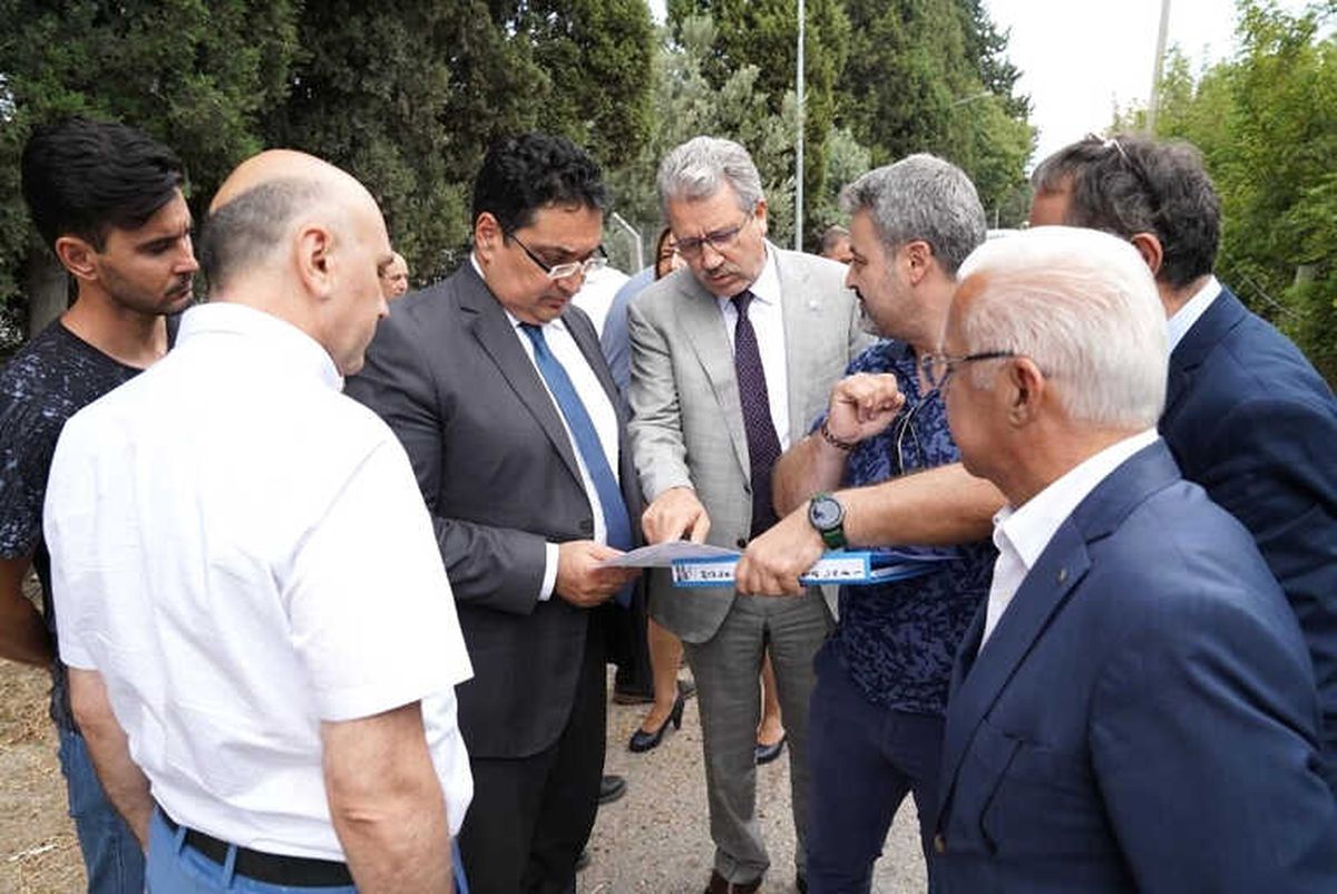 Model Fabrika İçin Kollar Sıvandı