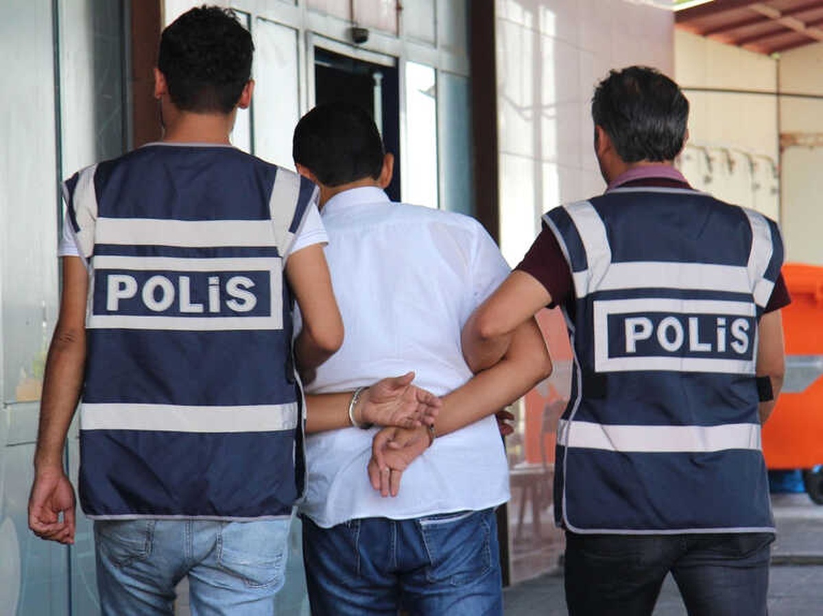 Pkk/kck Üyesi 12 Kişi Tutuklandı