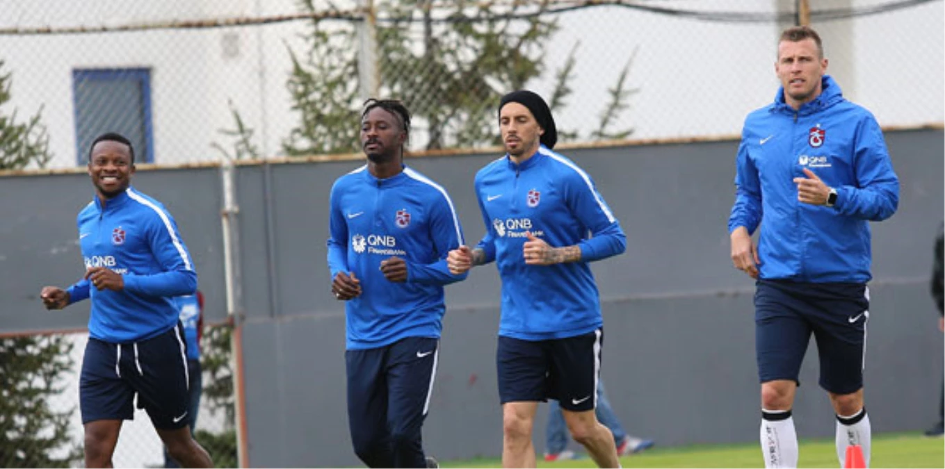 Trabzonspor\'da \'Feda\' Çağrısına Futbolculardan Yanıt Yok
