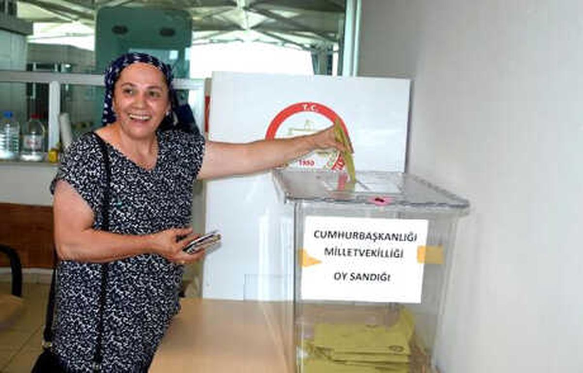 Trakya Gümrüklerinde 15 Günde 8 Bin 162 Oy Kullanıldı