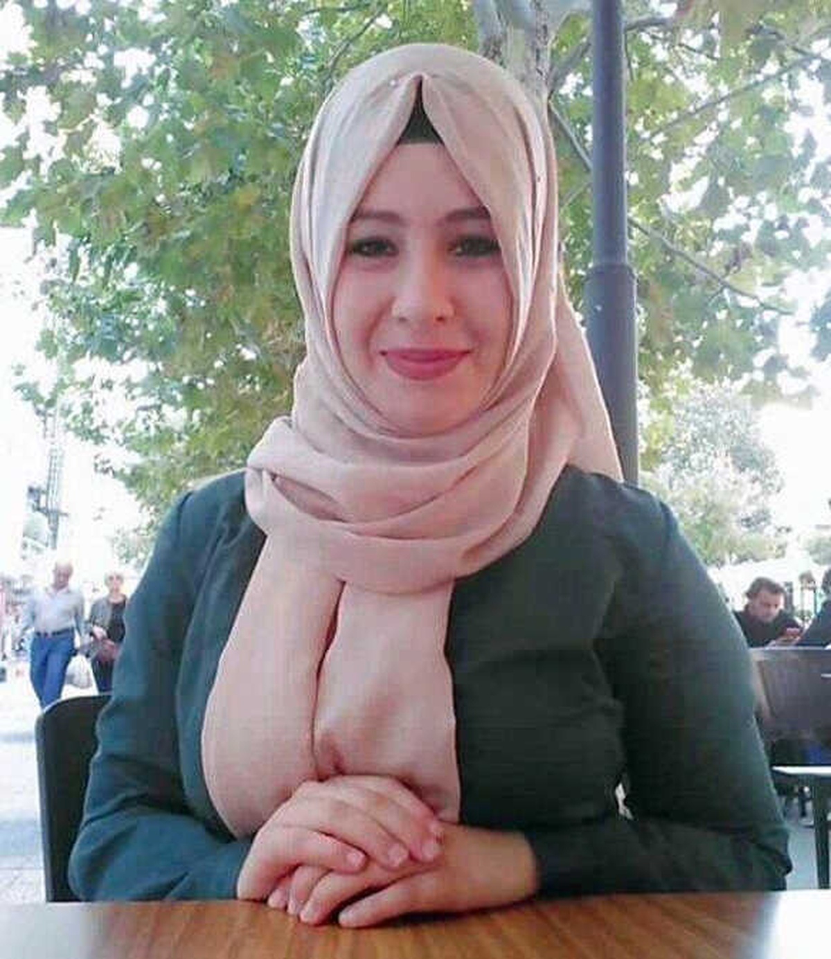 Trenin Çarptığı Genç Kız Yaşam Savaşını Kaybetti