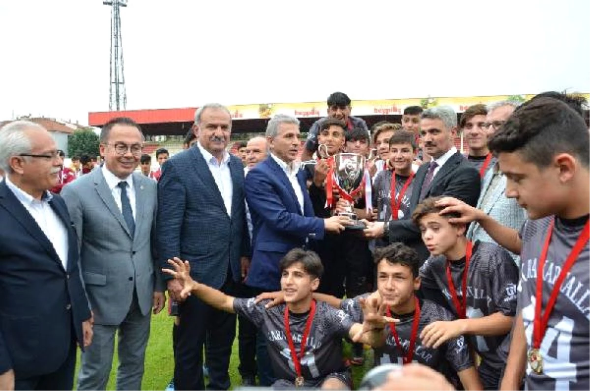 U15 Türkiye Şampiyonası\'nda Şampiyon Karakartallarspor Oldu
