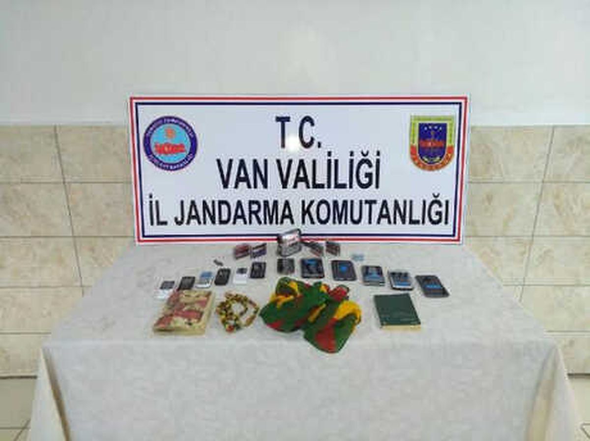 Van\'da Jandarmadan Seçimler Öncesi Terör Operasyonu: 16 Gözaltı
