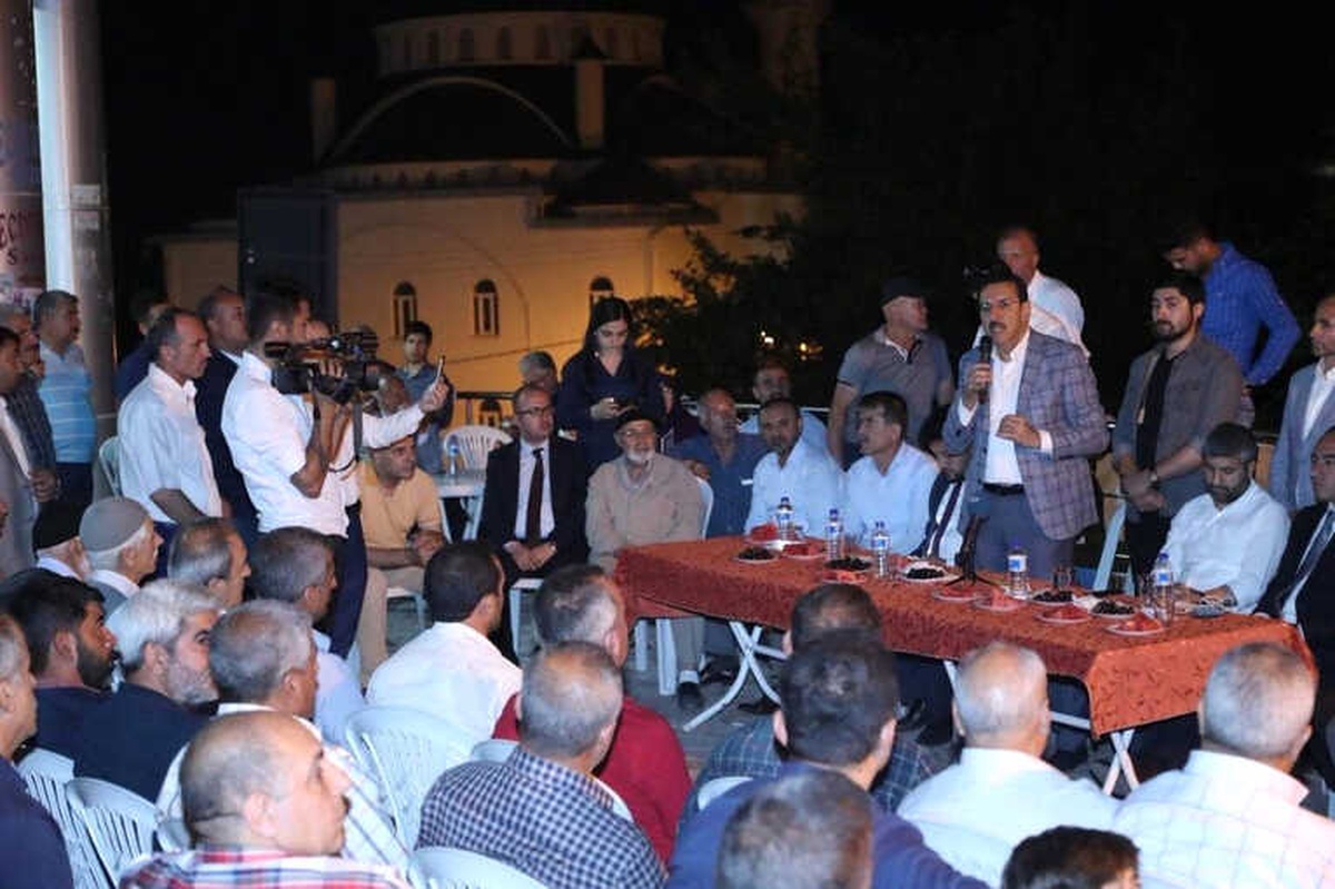Bakan Tüfenkci: "Onlar Yıkmak Biz İse Yeni Türkiye\'yi İnşa Etmek İçin Oy İstiyoruz"