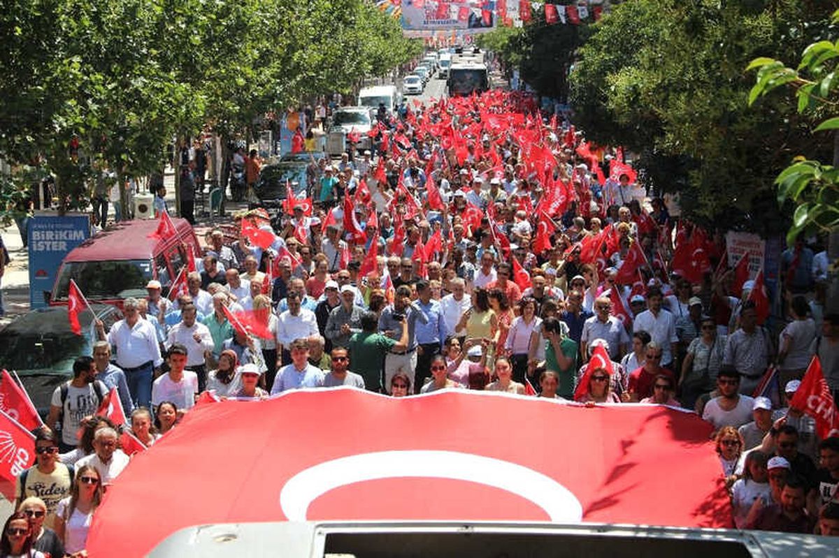 CHP Manisa\'dan \'Büyük İktidar Yürüyüşü\'