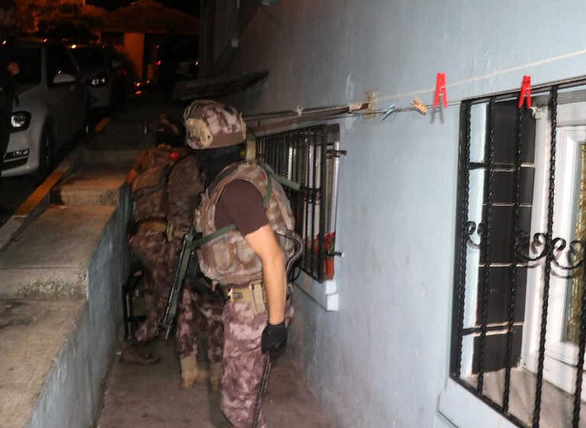 İstanbul\'da Narkotik Operasyonu; 2 Gözaltı