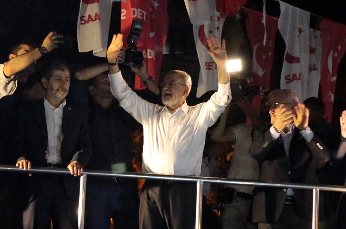 Karamollaoğlu, Üsküdar\'da Halka Hitap Etti