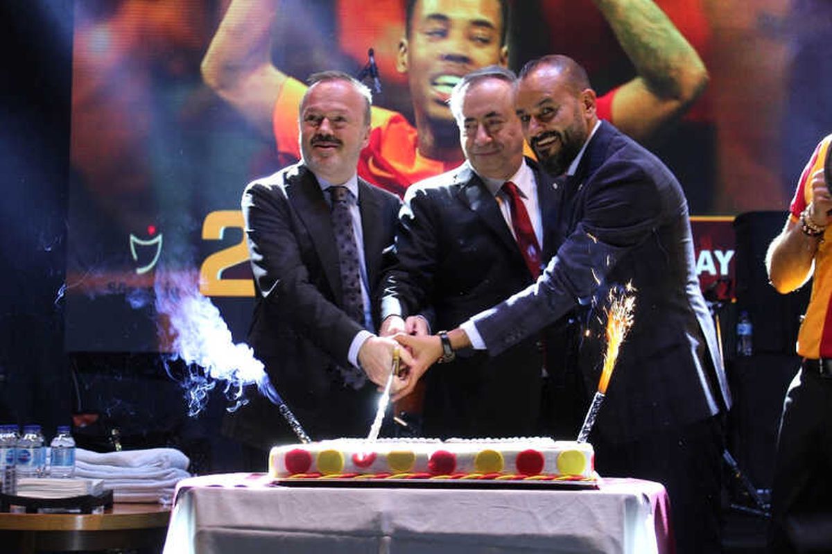 Konya\'da Galatasaray 21. Şampiyonluğunu Kutladı