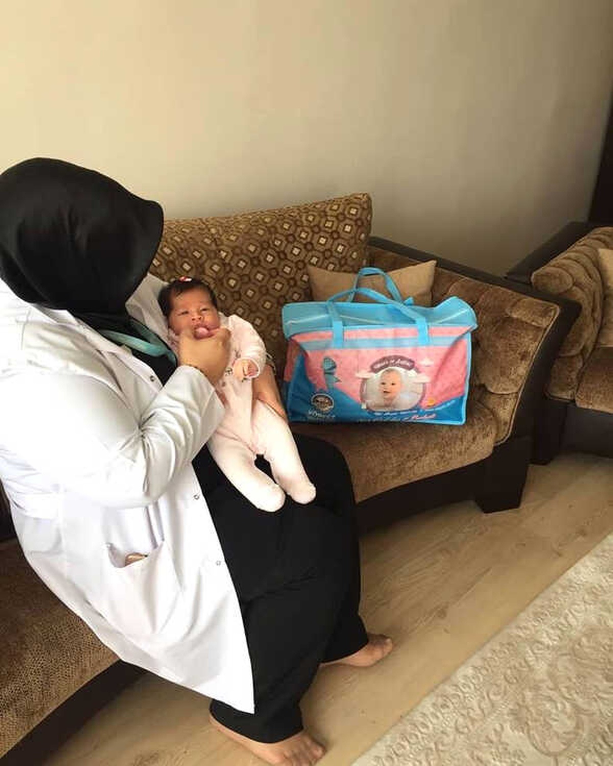 Körfez Belediyesi, Bebek ve Yaşlı Ziyaretlerini Sürdürüyor