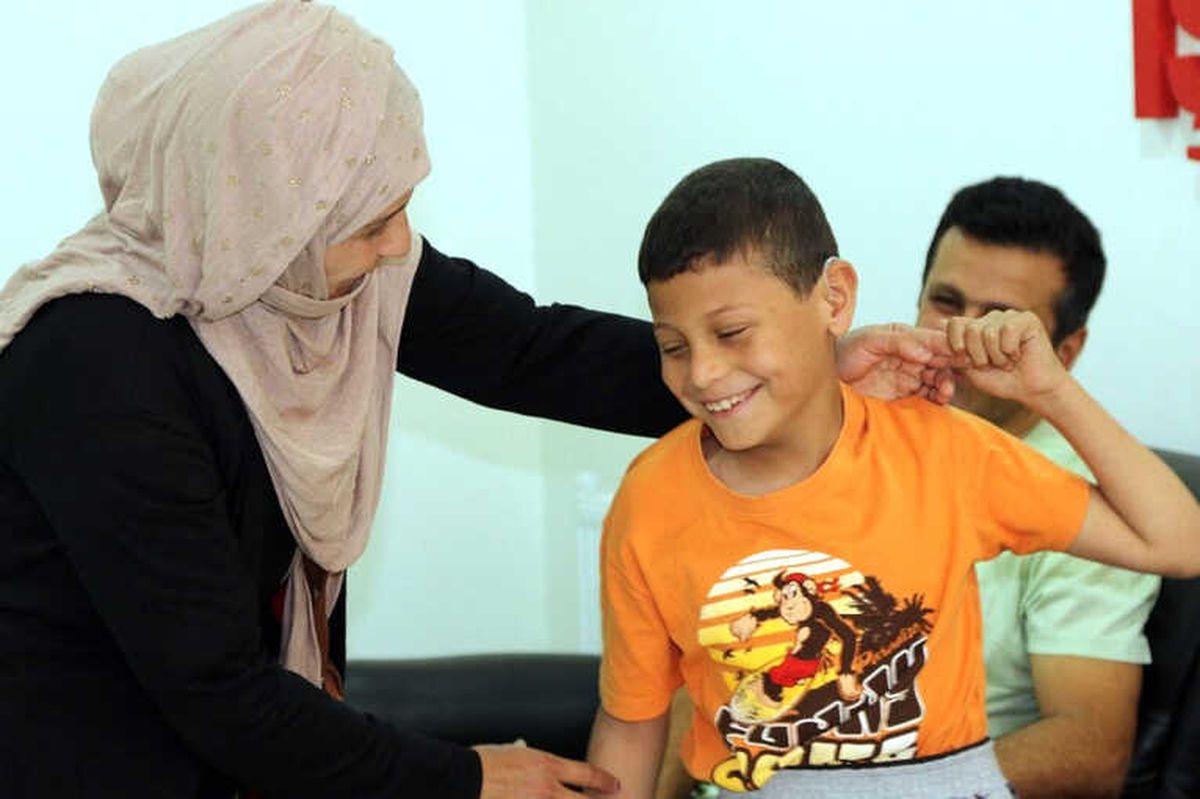 Suriyeli Çocuk, 4 Yıl Sonra İlk Kez Duydu
