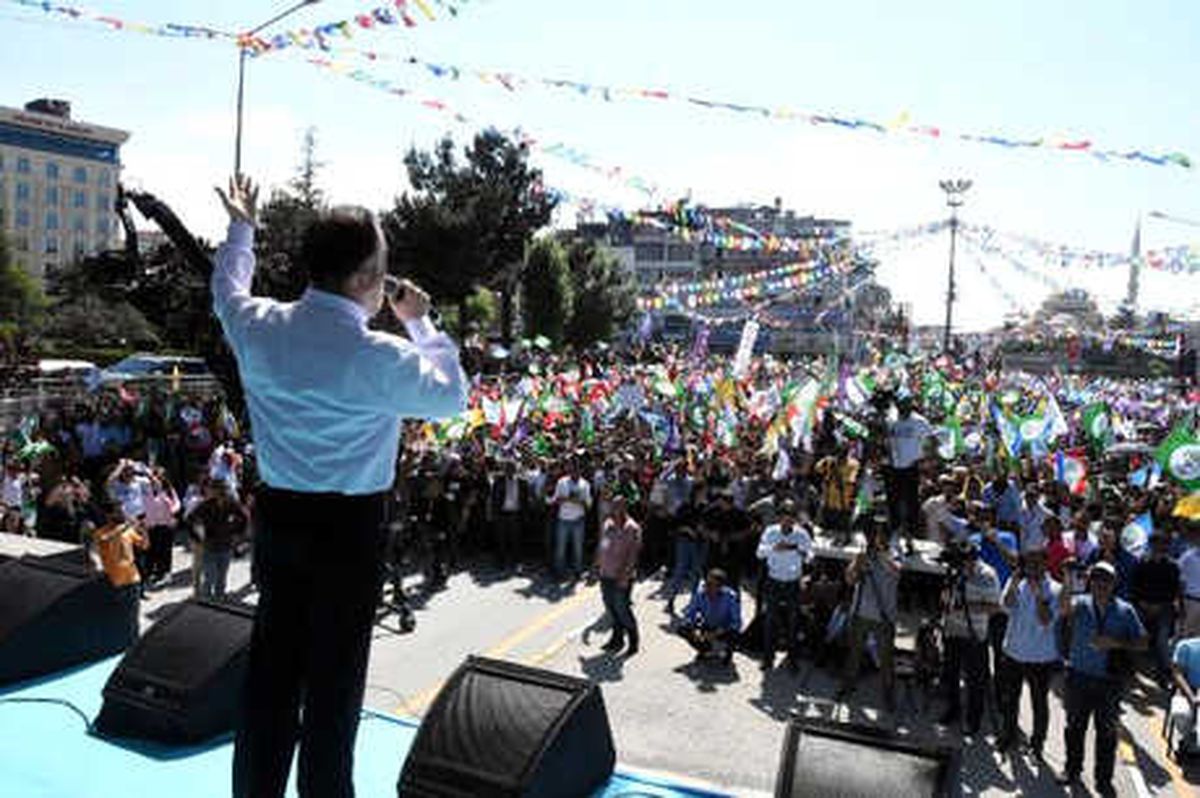 Temelli: 25 Haziran Sabahı Sarayı Boşaltıp Gidecekler